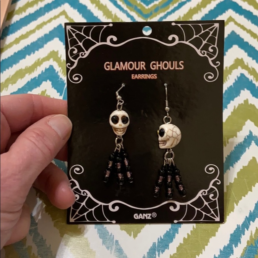 Glamour Ghouls Halloween skull earrings, light weight.